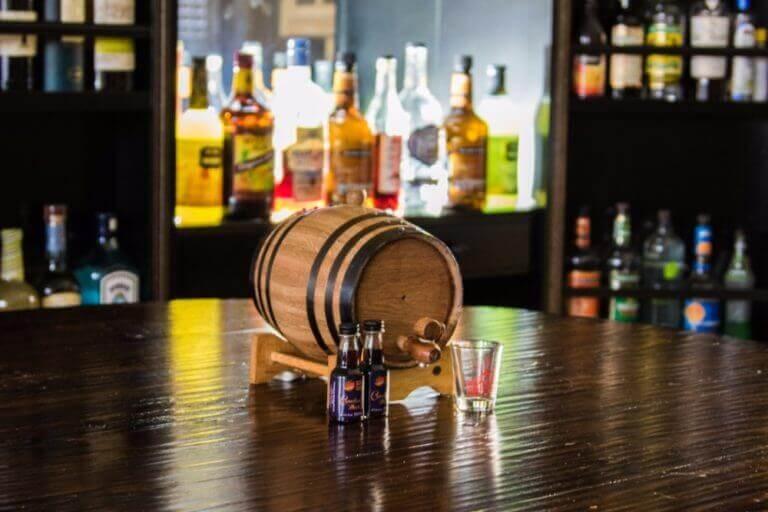 2 Liter Whiskey Liquor Flavoring Kit Red Head Oak Barrels